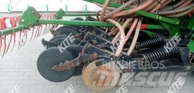 John Deere 740A Sijačice