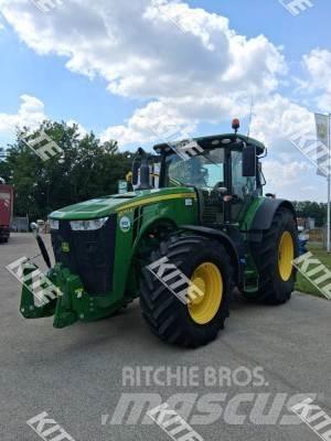 John Deere 8270R Traktori
