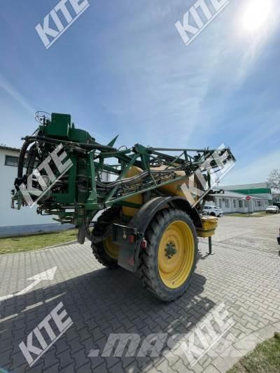 John Deere 832/18i Vučene prskalice