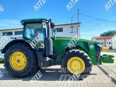 John Deere 8345R Traktori
