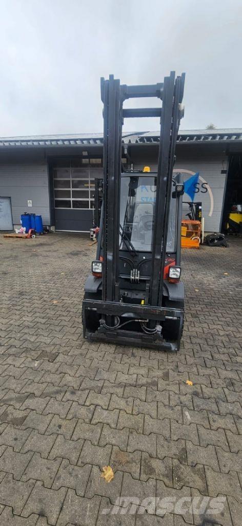 Linde H 30 D-02 Dizelski viličari
