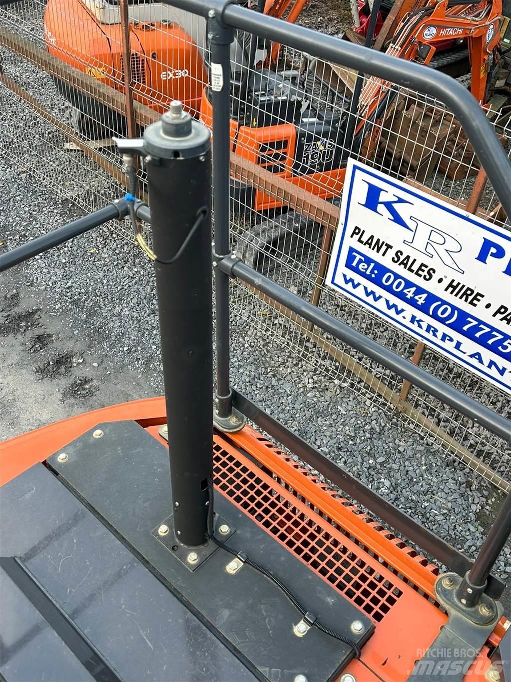Hitachi ZX130LCN-6 Bageri gusjeničari