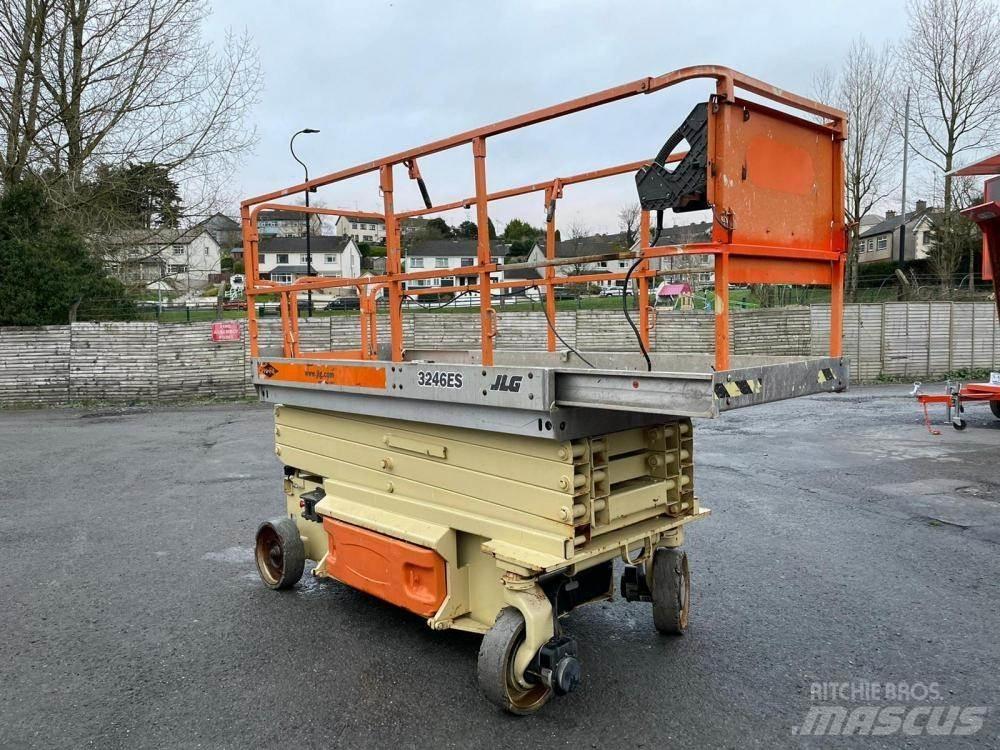 JLG 3246ES Škaraste platforme