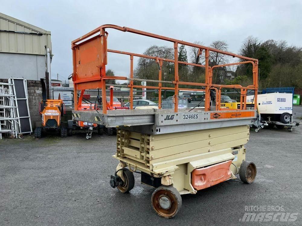 JLG 3246ES Škaraste platforme
