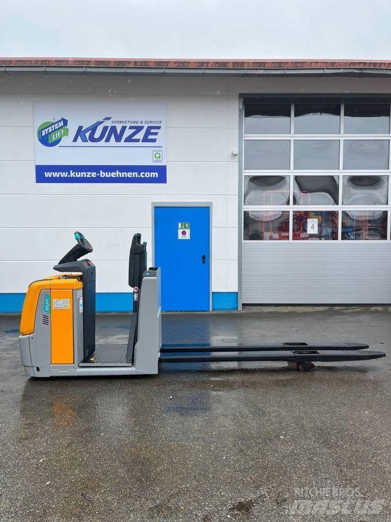 Jungheinrich ECE225 Srednopodizni komisioni viličar