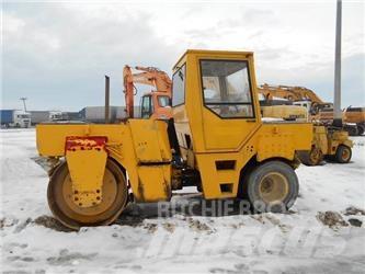 Bomag BW-161AC Valjci sa dvojnim bubnjem