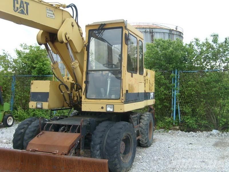 CAT 206 BFT Bageri na kotačima