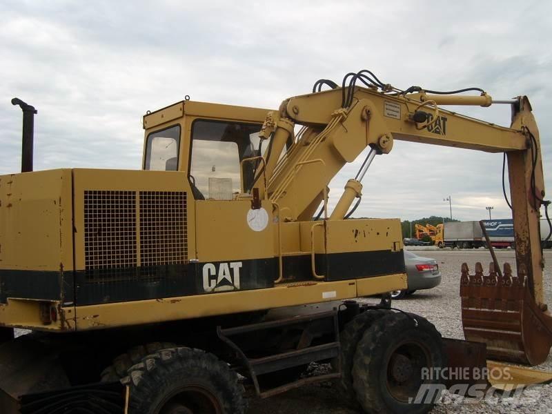 CAT 206 BFT Bageri na kotačima