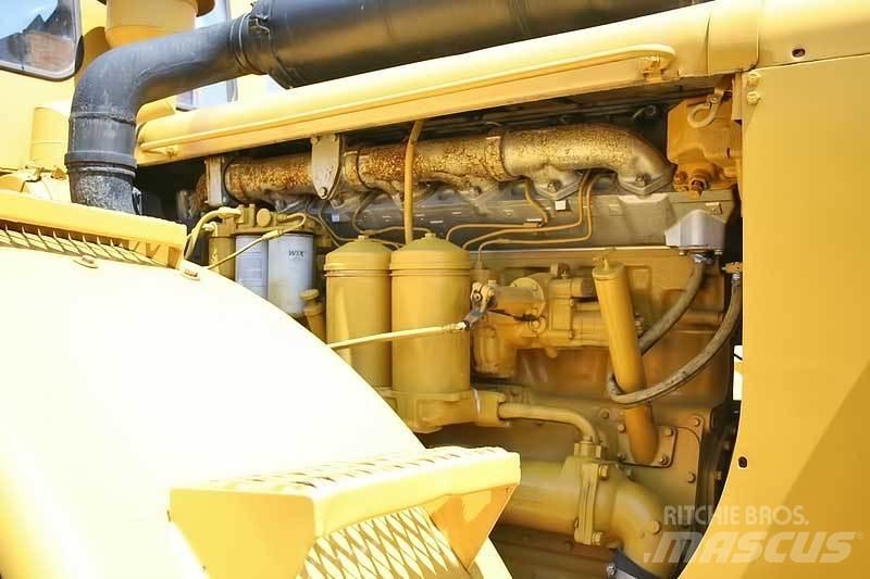 CAT 824B Buldožeri na kotačima