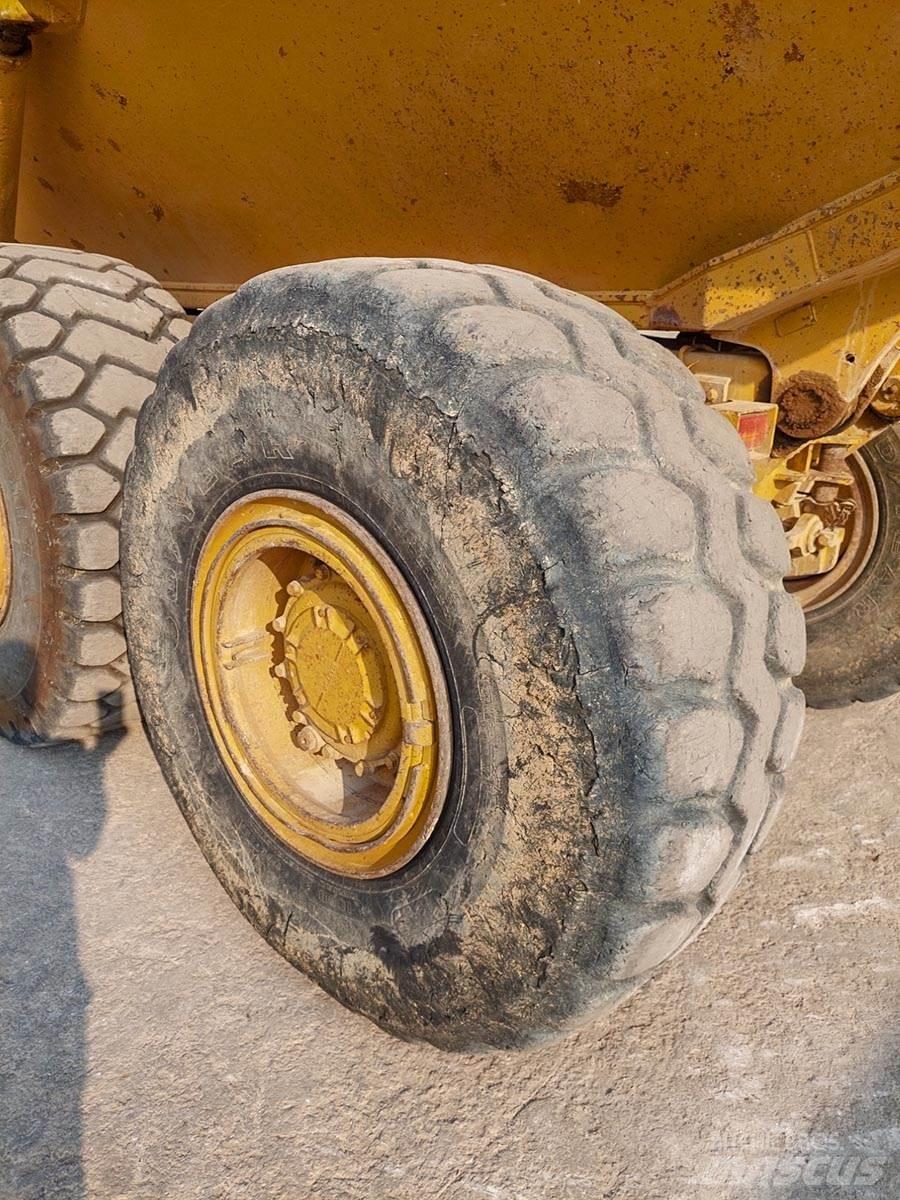 CAT D250E Zglobni demperi