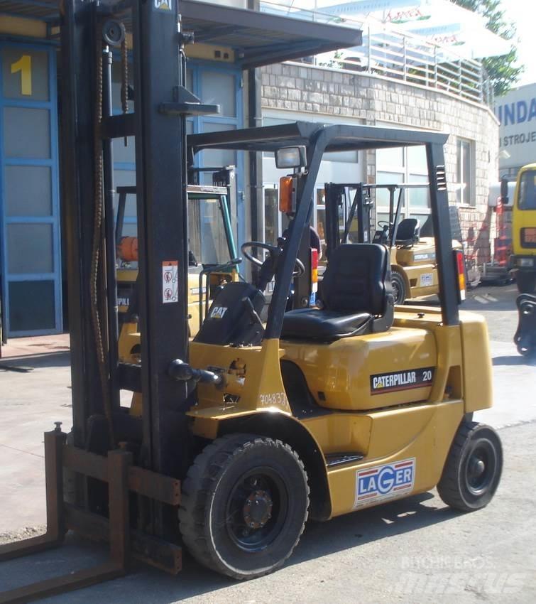 CAT DP20 Dizelski viličari