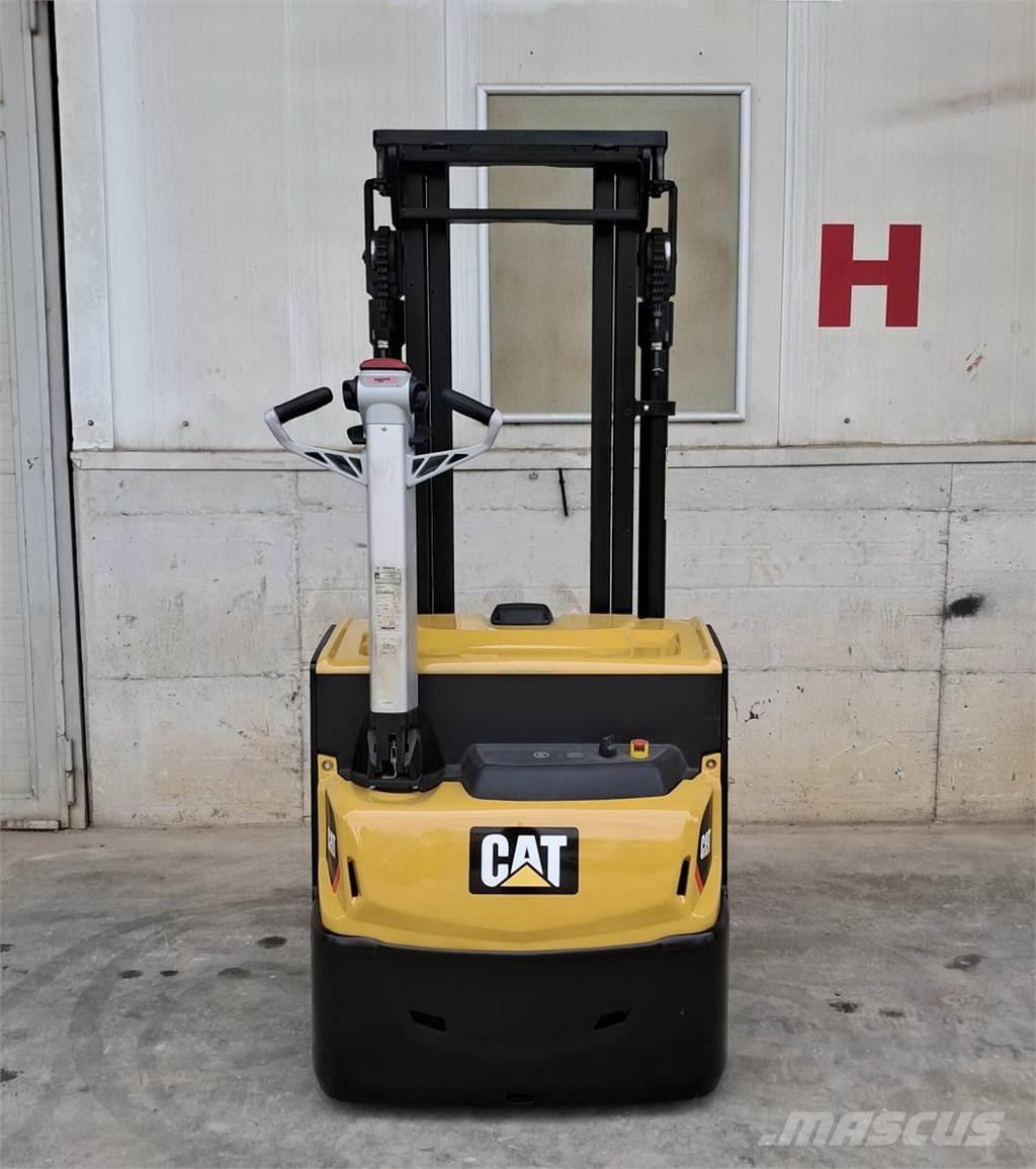 CAT NSP12N2 Nisko podizni električni viličar