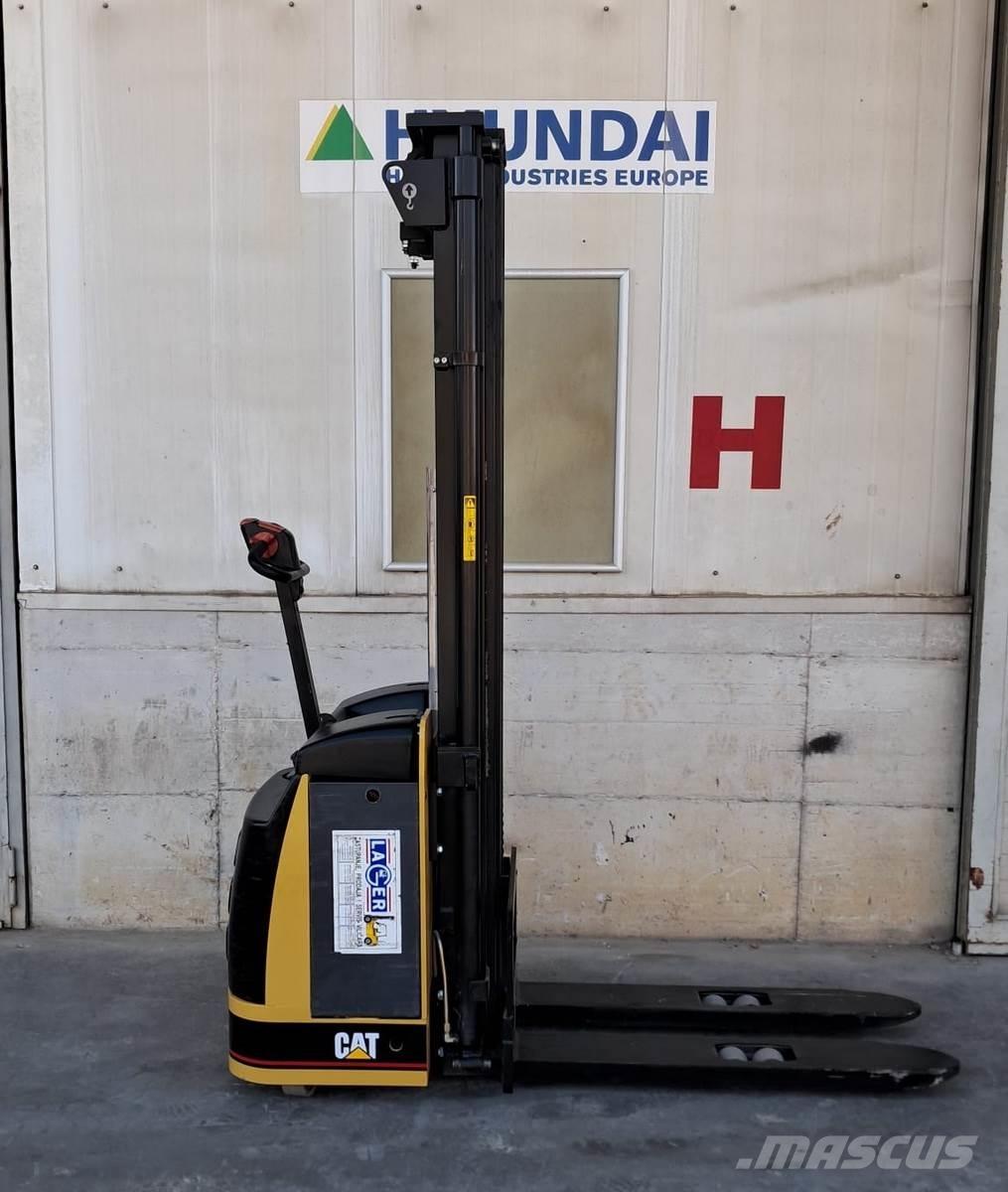 CAT NSP16K Nisko podizni električni viličar