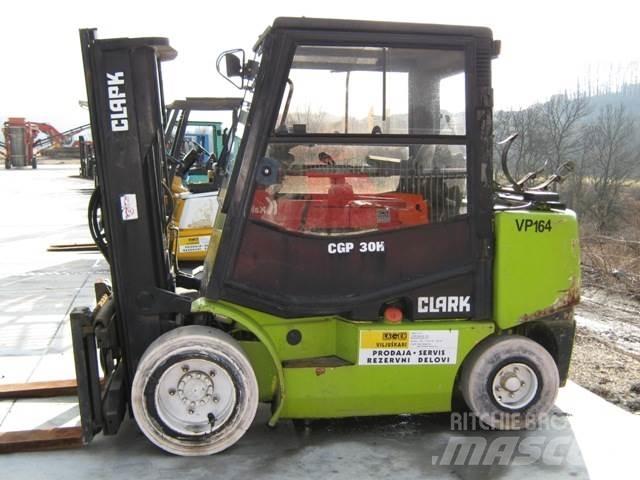 Clark CGP30 Plinski viličari