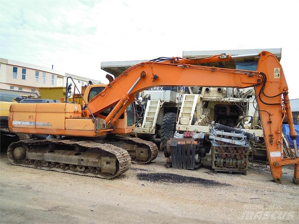 Doosan DX225LC Bageri gusjeničari