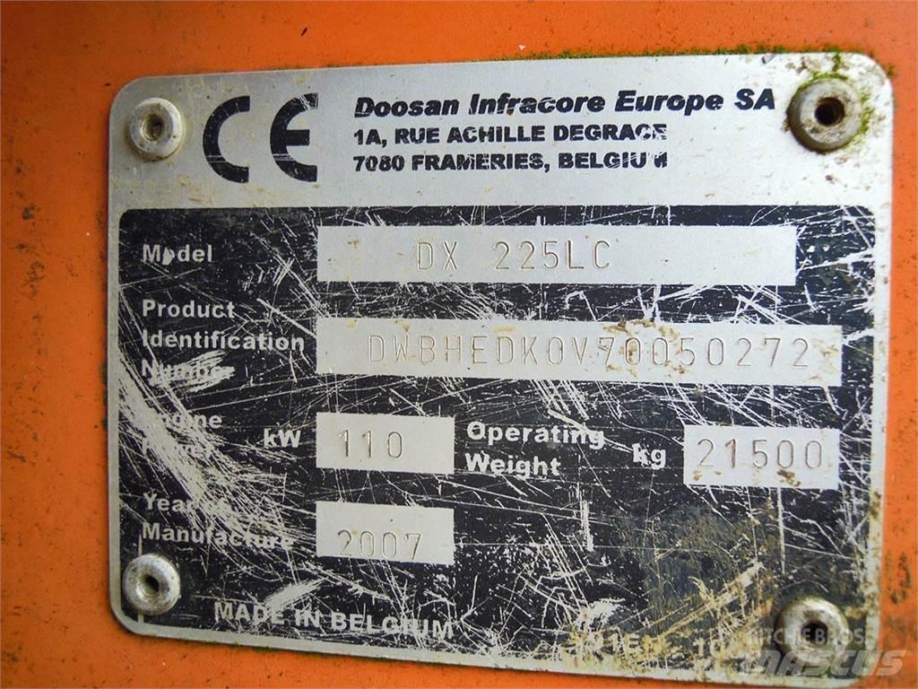 Doosan DX225LC Bageri gusjeničari