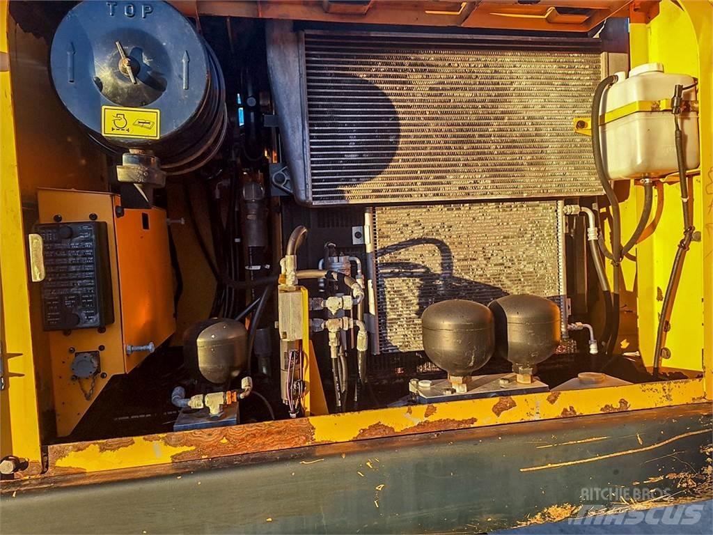 Hyundai R170W-7A Bageri na kotačima