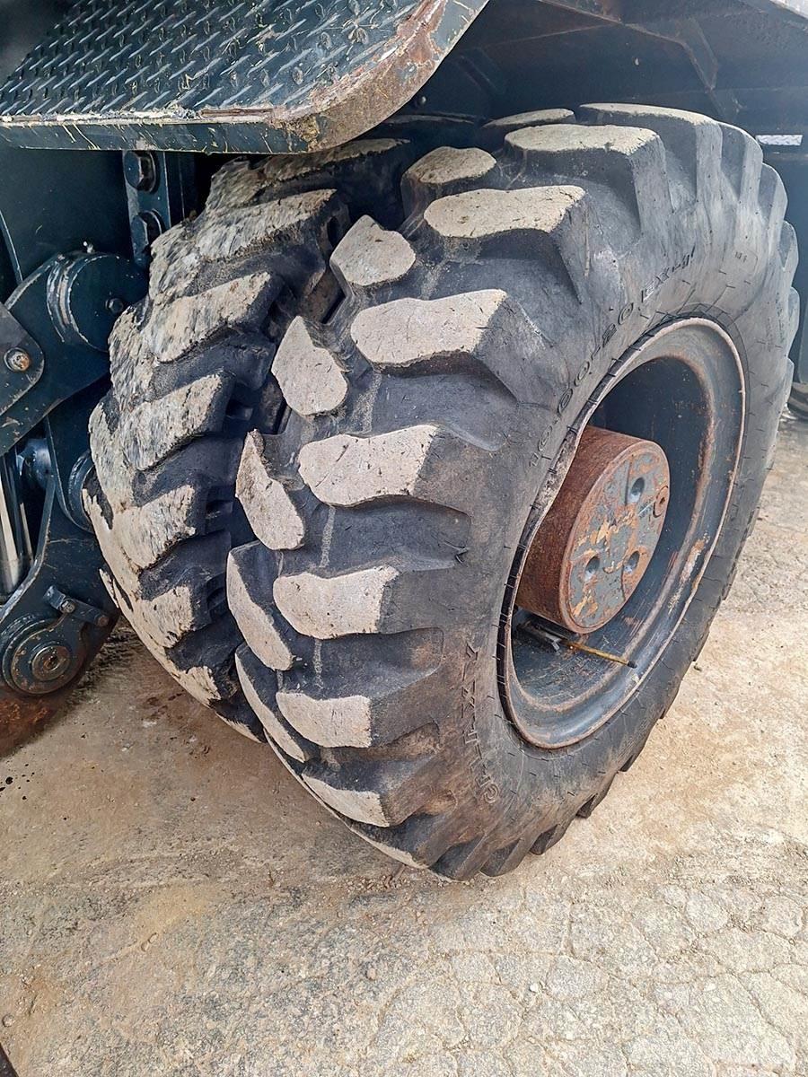 Hyundai R210W-9 Bageri na kotačima