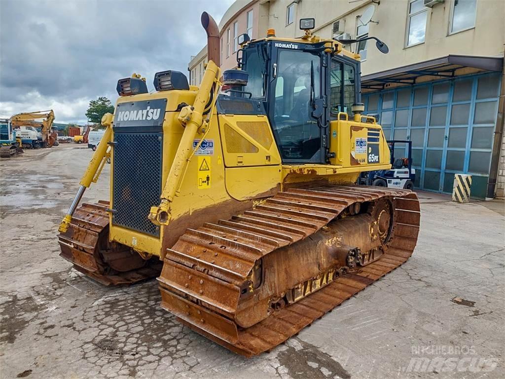 Komatsu D65PX-17 Buldožeri gusjeničari