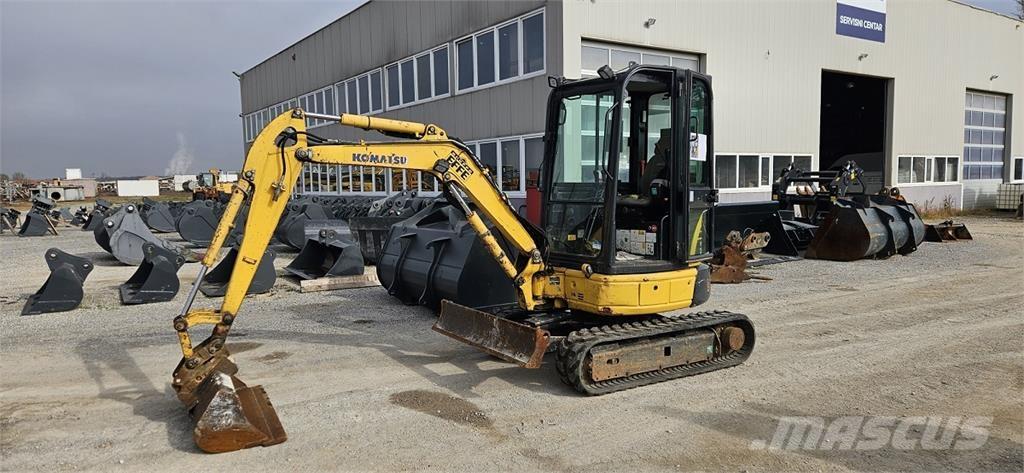 Komatsu PC26MR-3 Mini bageri <7t