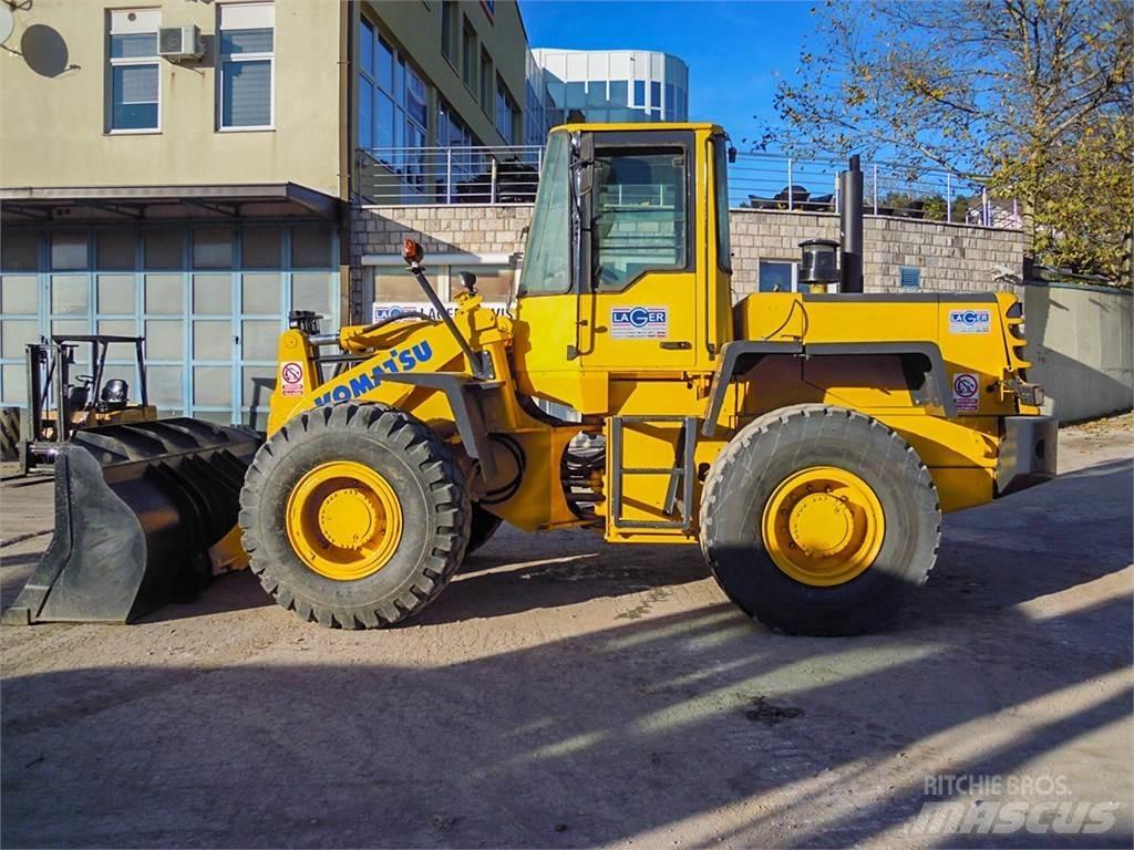 Komatsu WA270 Utovarivači na kotačima