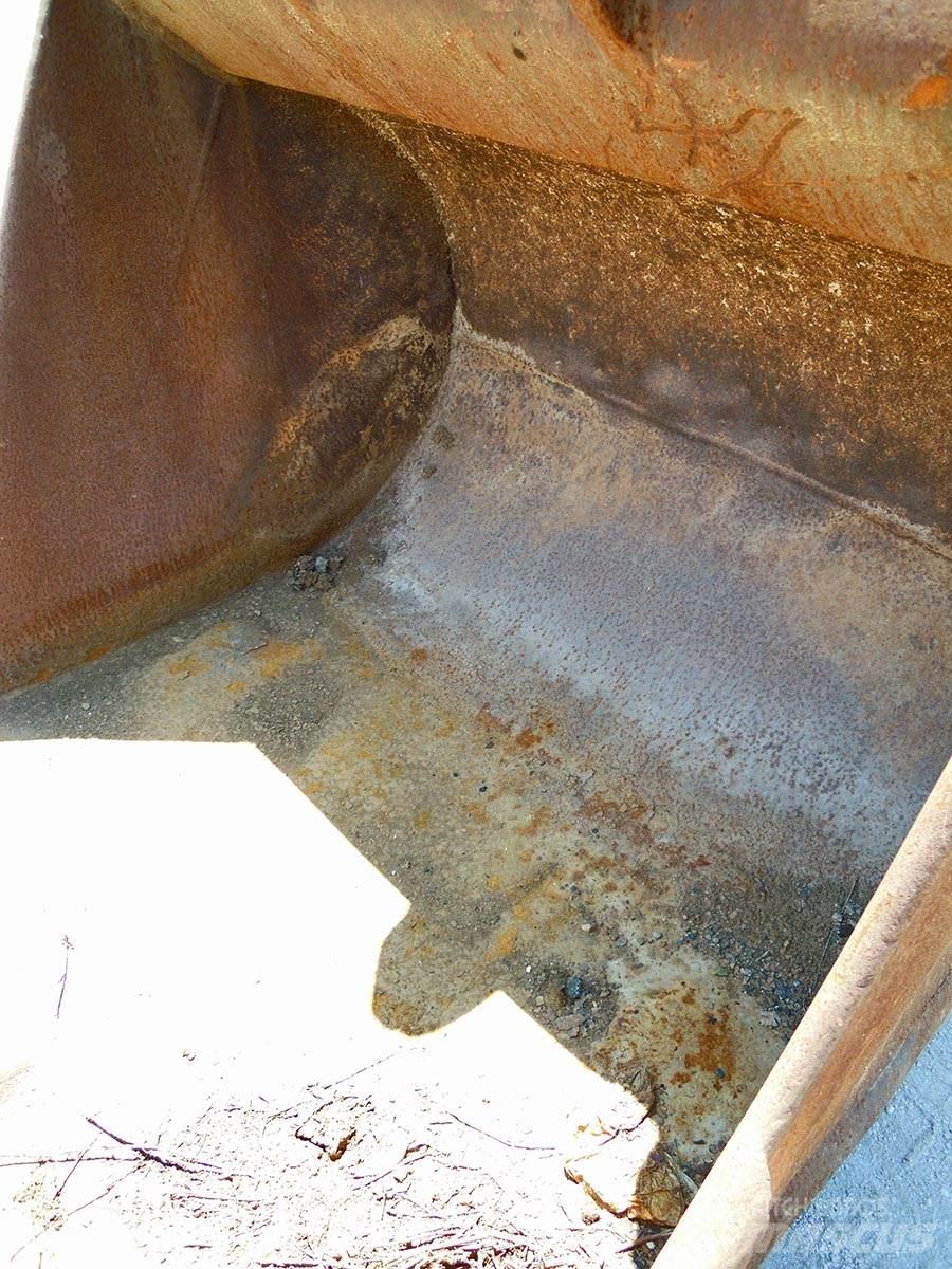  KORPA / BUCKET 1300mm 1,1m3 Građevinarstvo – ostalo