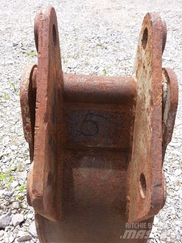  KORPA / BUCKET 450mm Ostalo