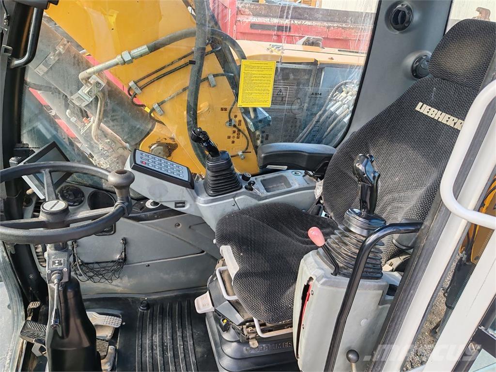 Liebherr A 914 Litronic Bageri na kotačima
