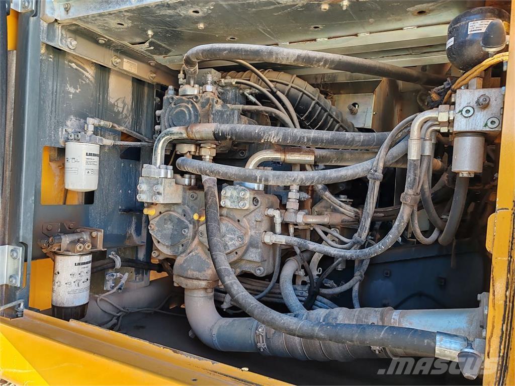 Liebherr R938 NLC Bageri gusjeničari