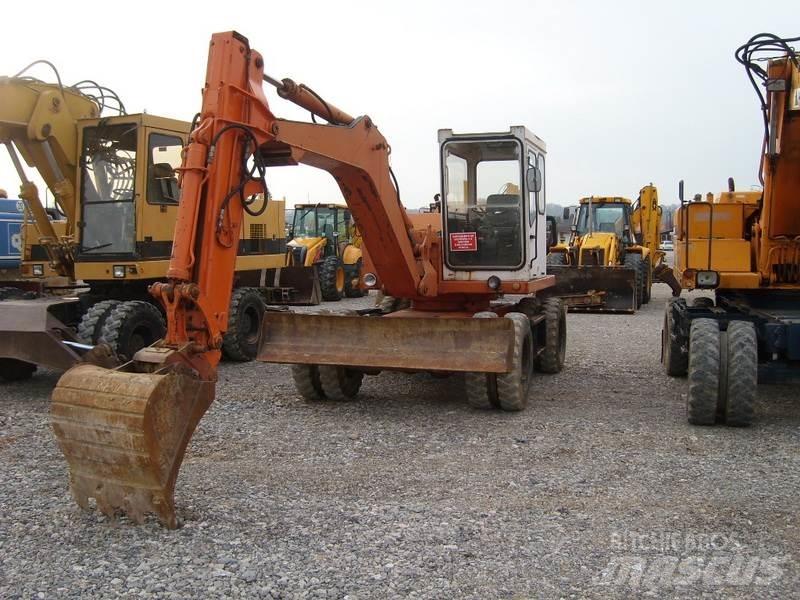 Schaeff HML 40 Bageri na kotačima
