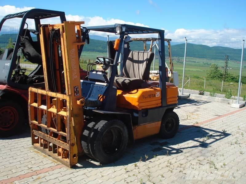 Toyota 80-5FDL25 Dizelski viličari