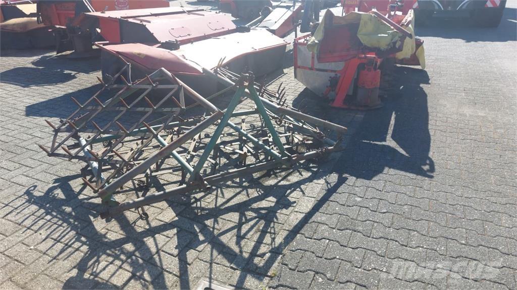  Eg Drugi strojevi i priključci za obradu zemlje