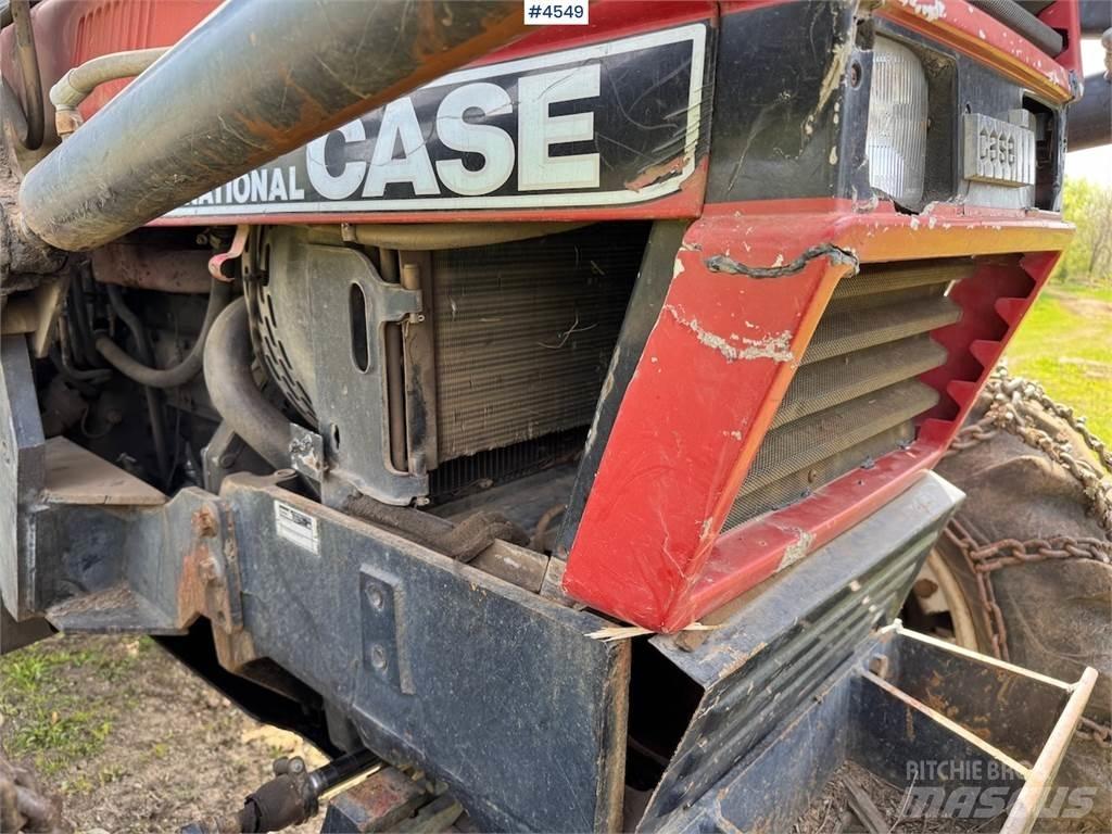 CASE 685 XL Traktori