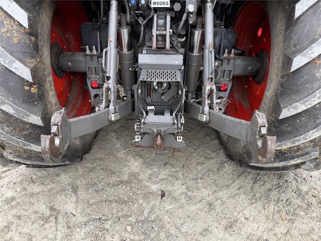 CLAAS Arion 460 Traktori