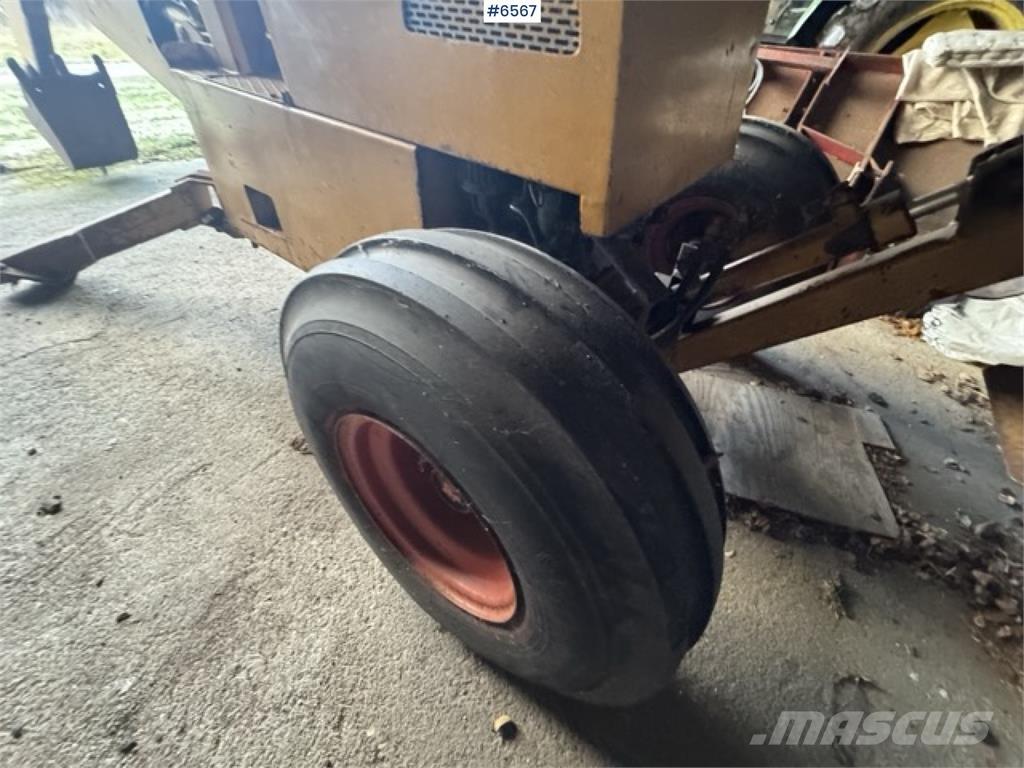 Gigant GS 210 Bageri gusjeničari