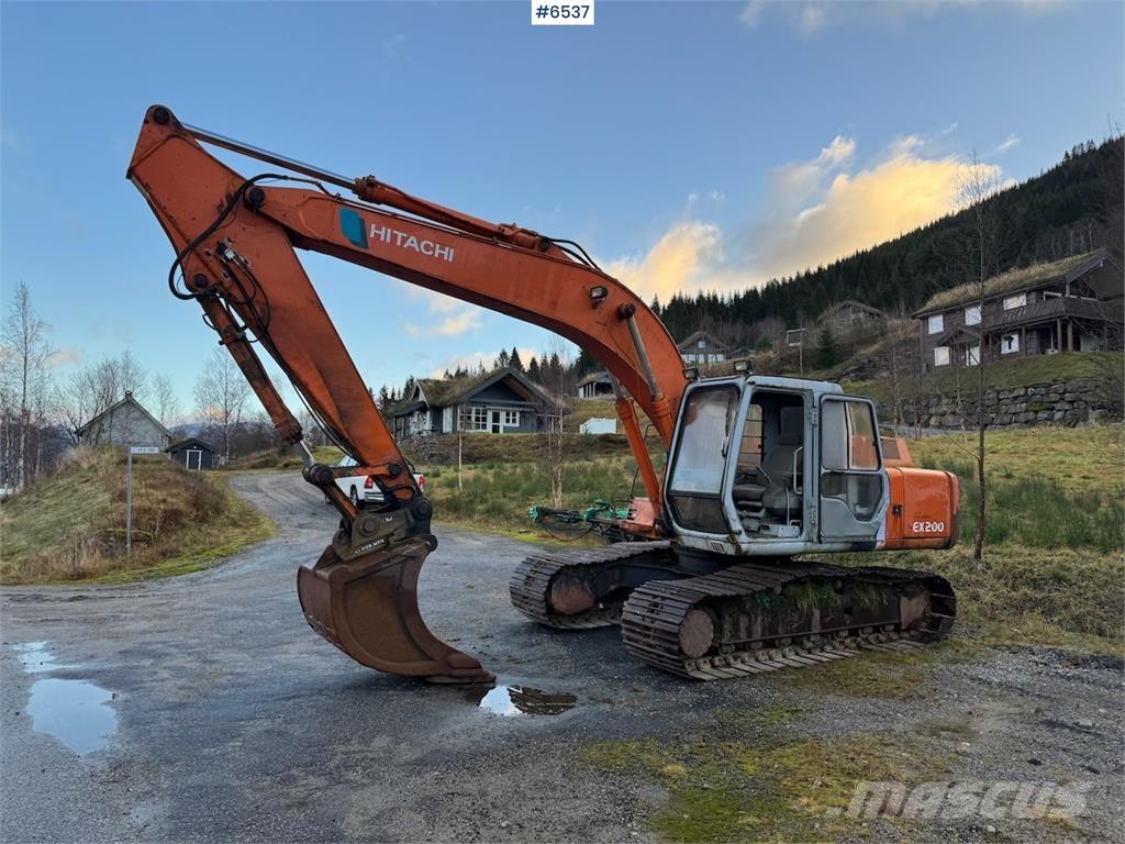 Hitachi EX 200-2. Bageri gusjeničari