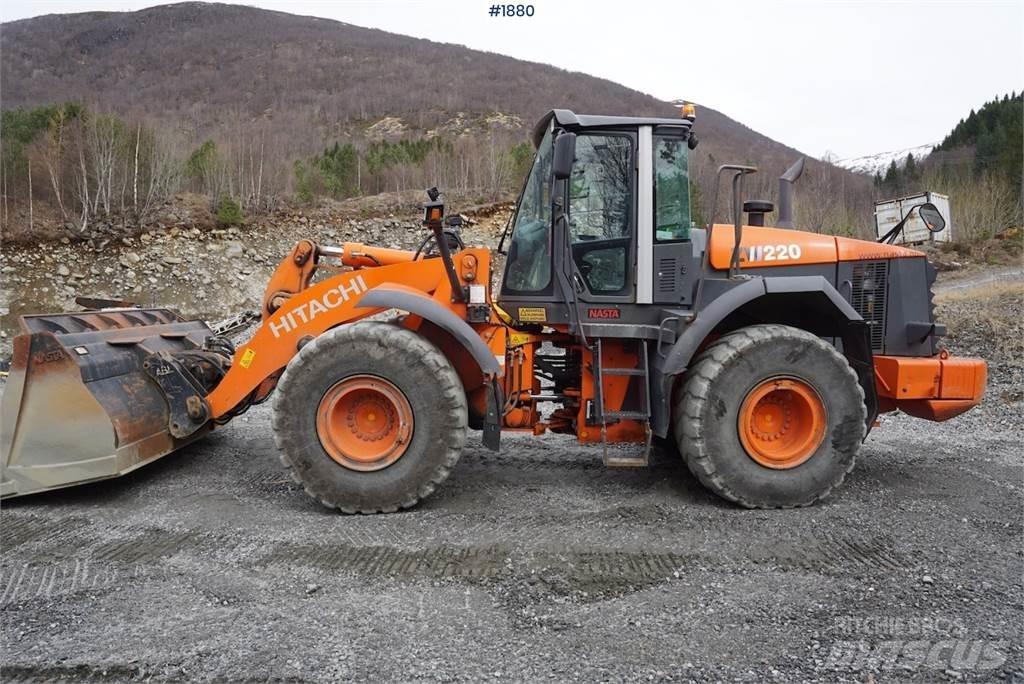 Hitachi ZW220 Utovarivači na kotačima