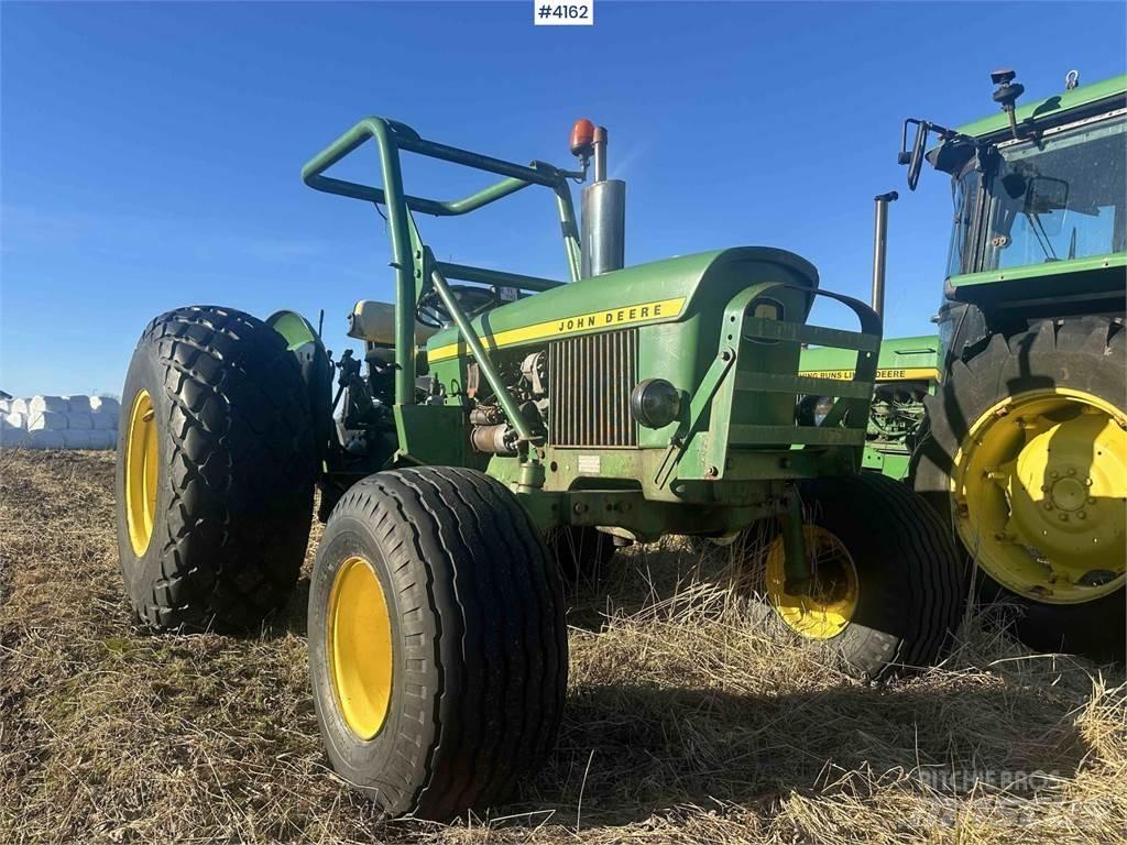 John Deere 1020 Traktori