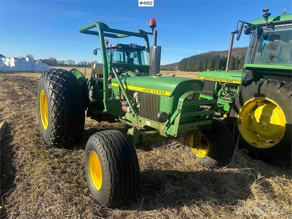 John Deere 1020 Traktori