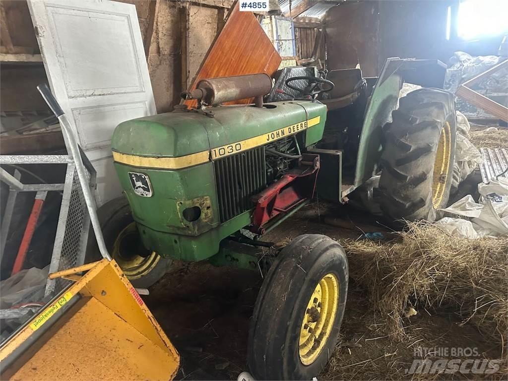 John Deere 1030 Traktori