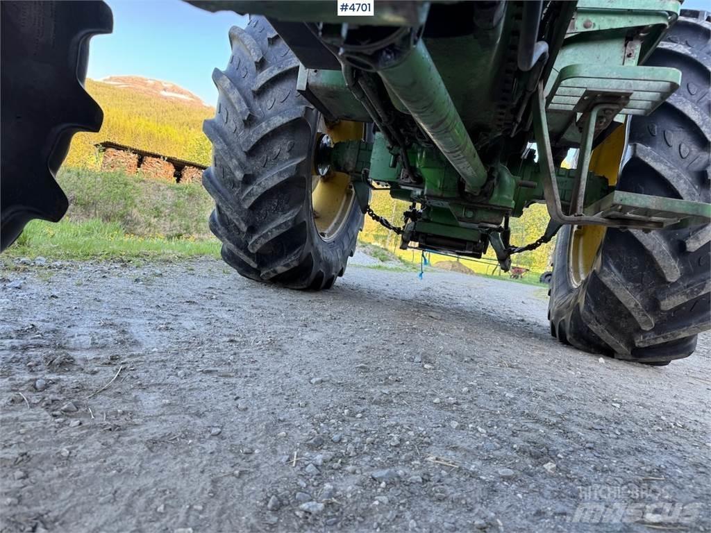 John Deere 3040 Traktori