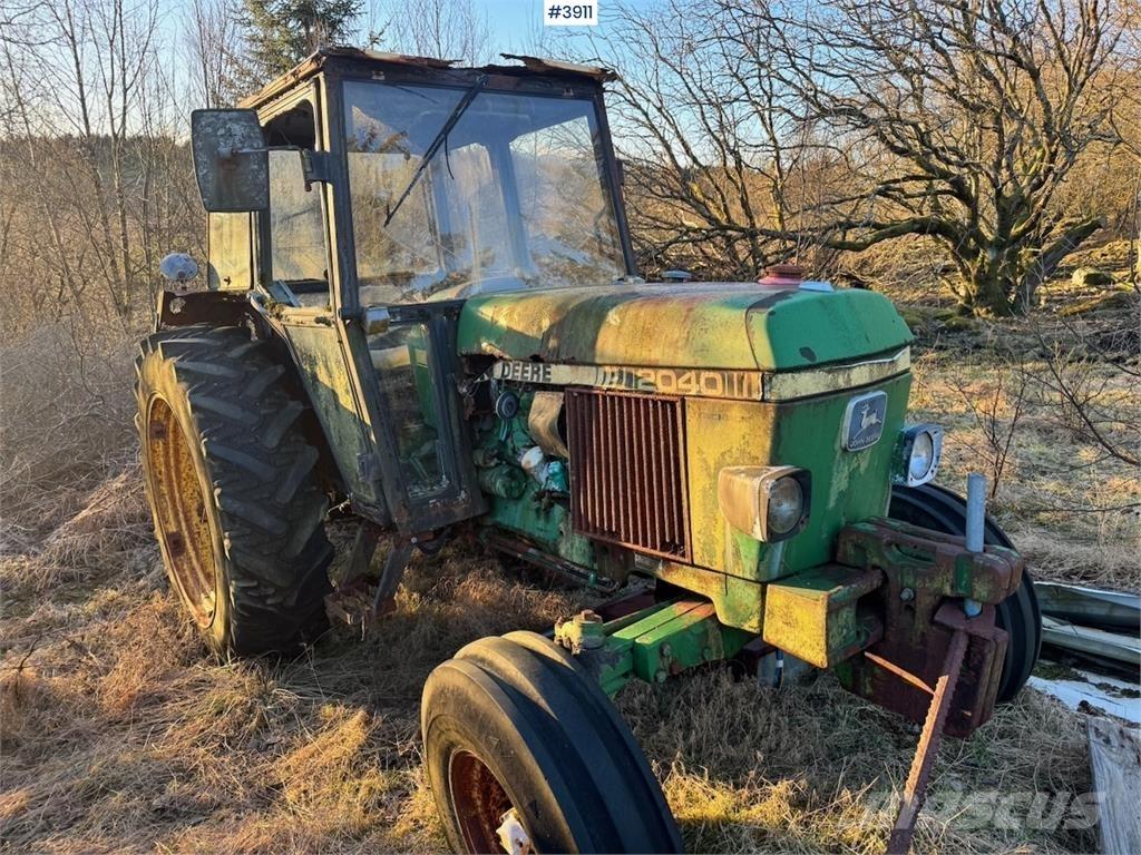 John Deere 4x2 Traktori