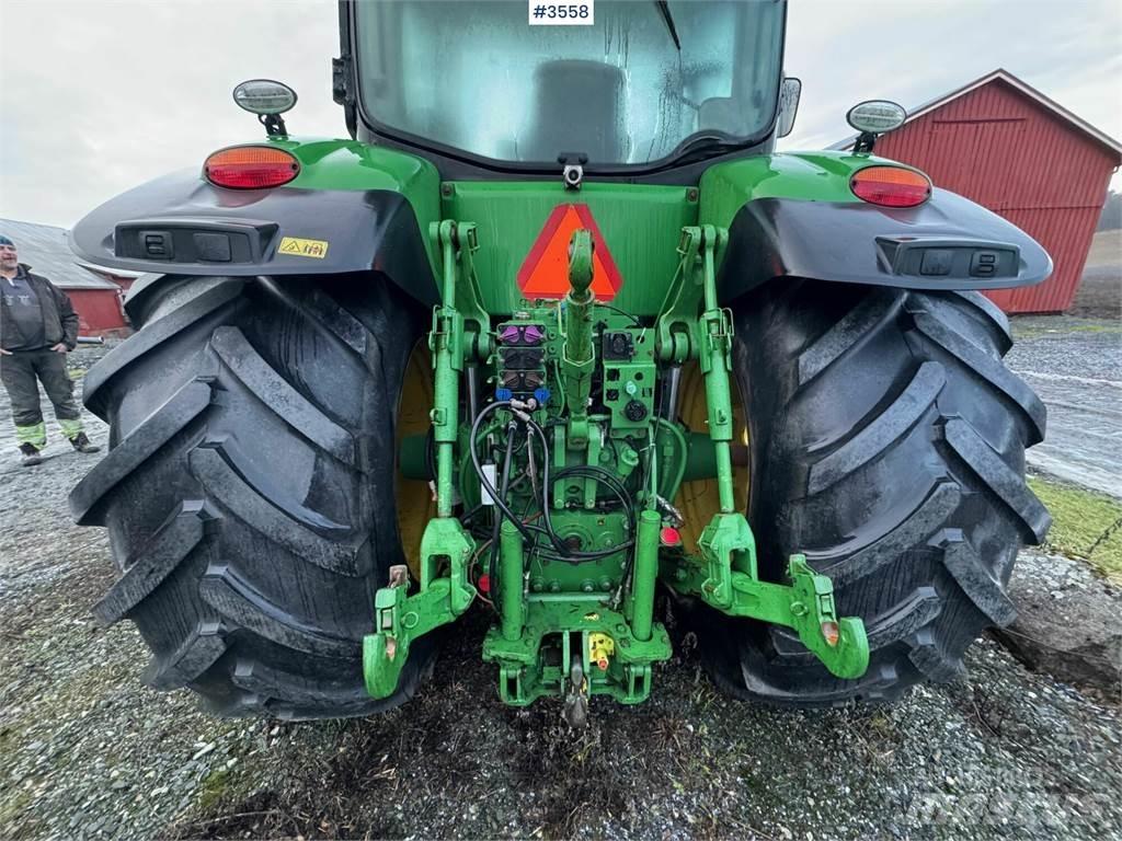 John Deere 7230R Traktori