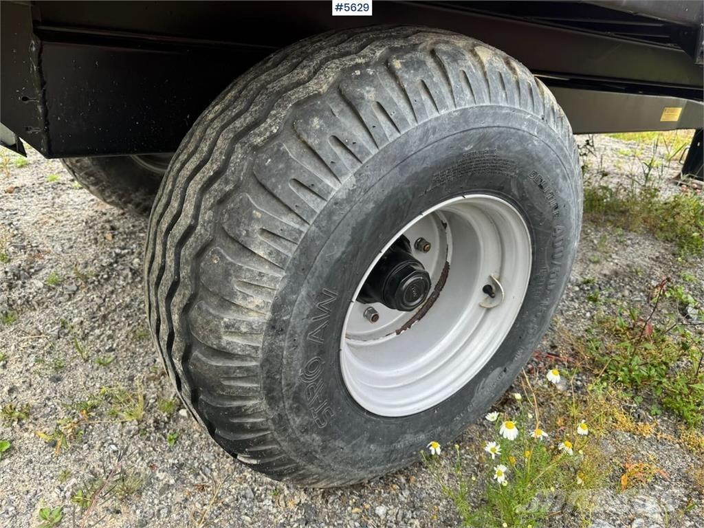 Junkkari J5 Prikolice za zrno