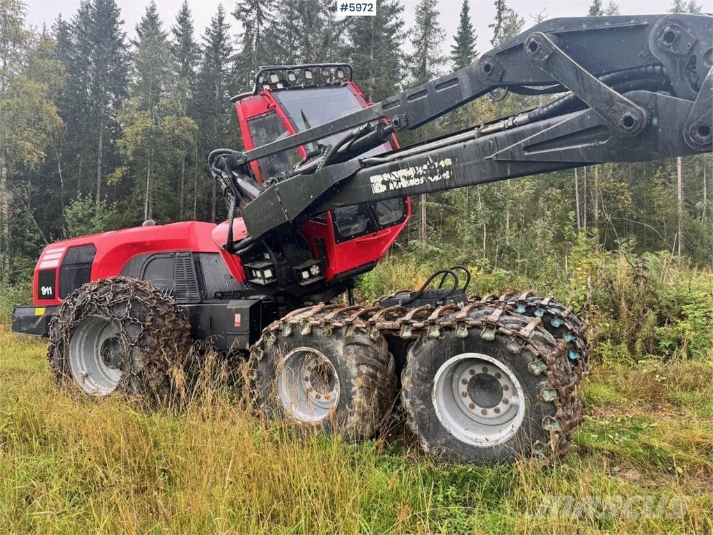 Komatsu 911-6 Harversteri