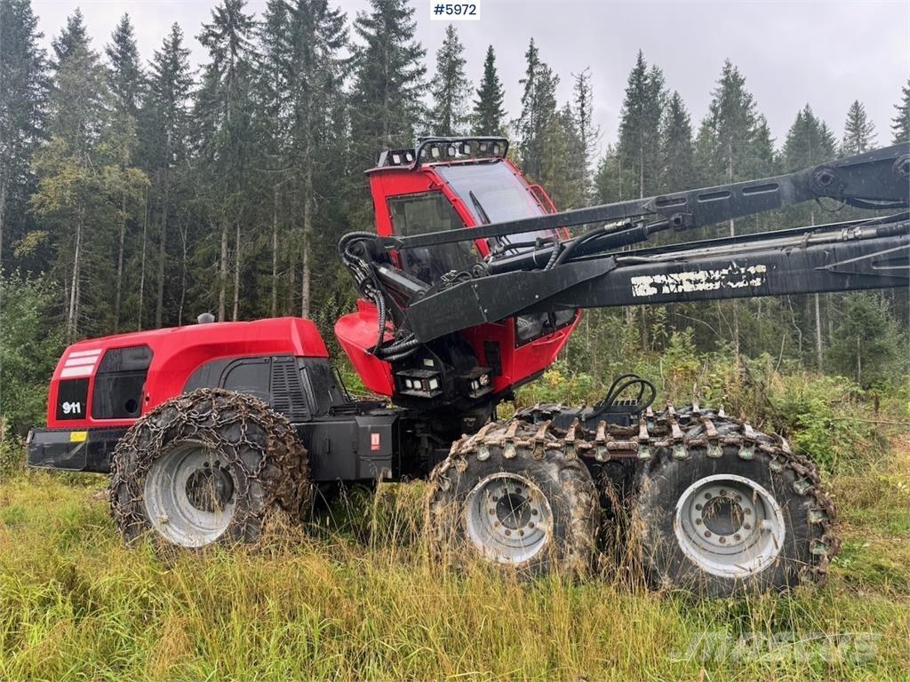 Komatsu 911-6 Harversteri