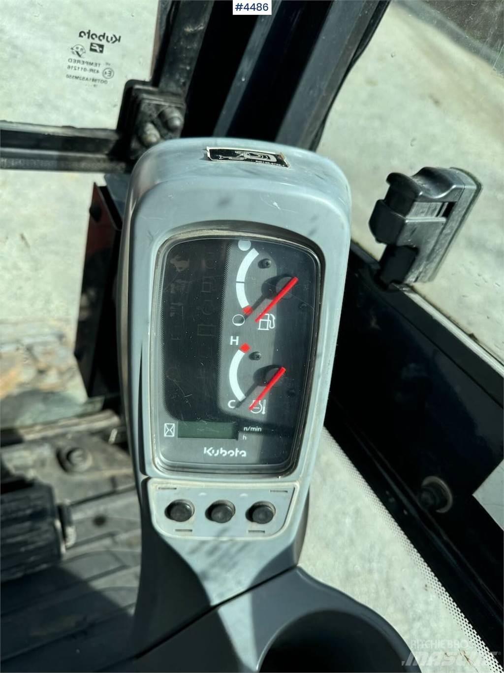 Kubota KX019 Bageri gusjeničari