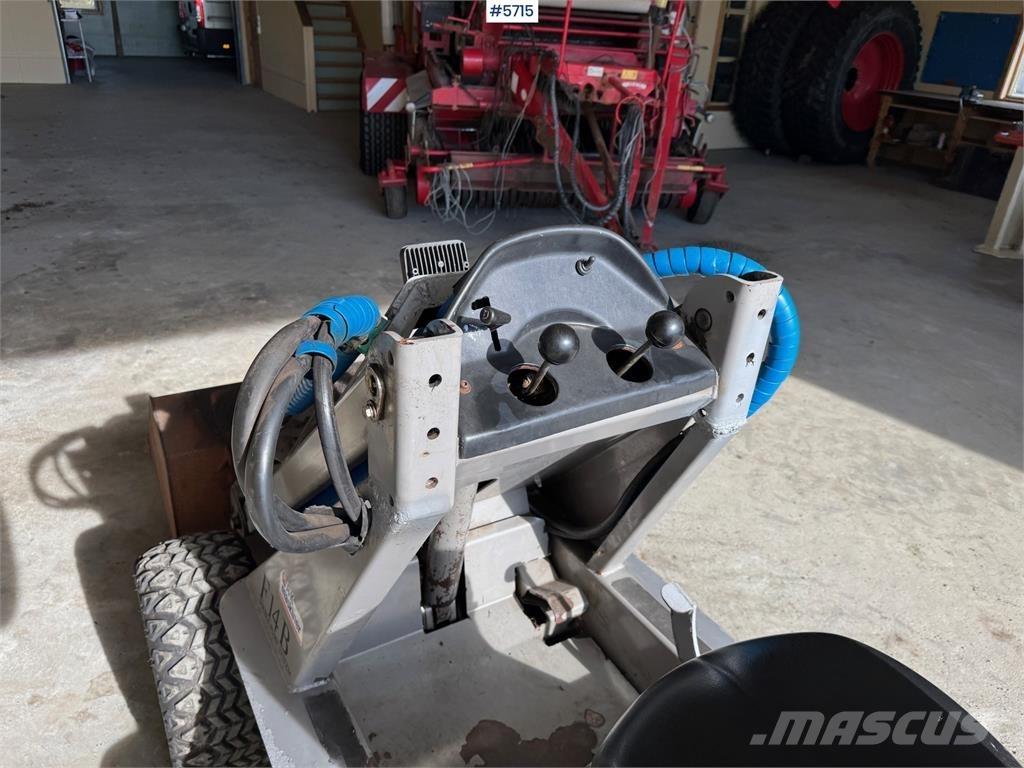 Multione F14B Višenamjenski utovarivači