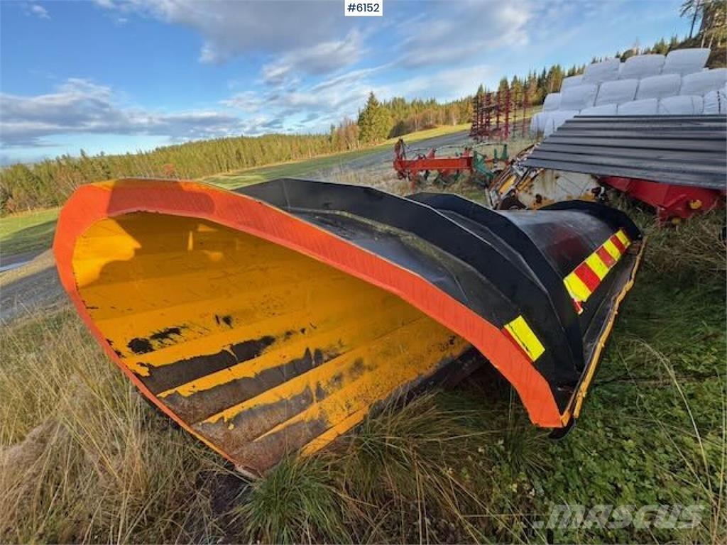  Øveraasen 2651 Sniježne daske i  plugovi