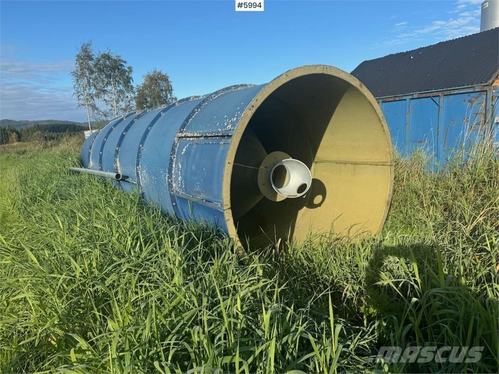  Silo Ca. 25 kubikk Ostala oprema za traktore